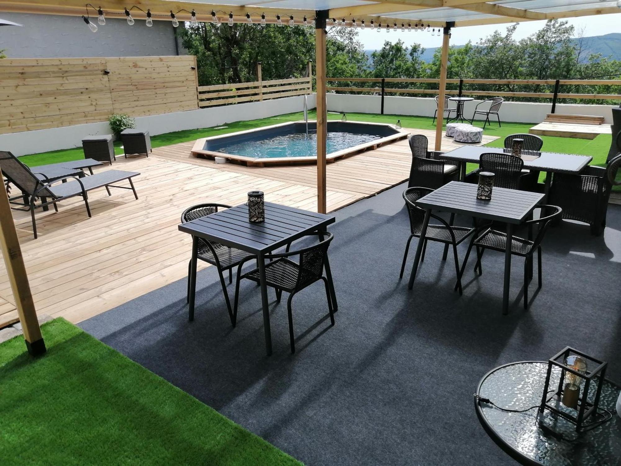 Lapausedegout Piscine Chambres Climatisees Jacuzzi Terrasse Lachapelle-Auzac Buitenkant foto