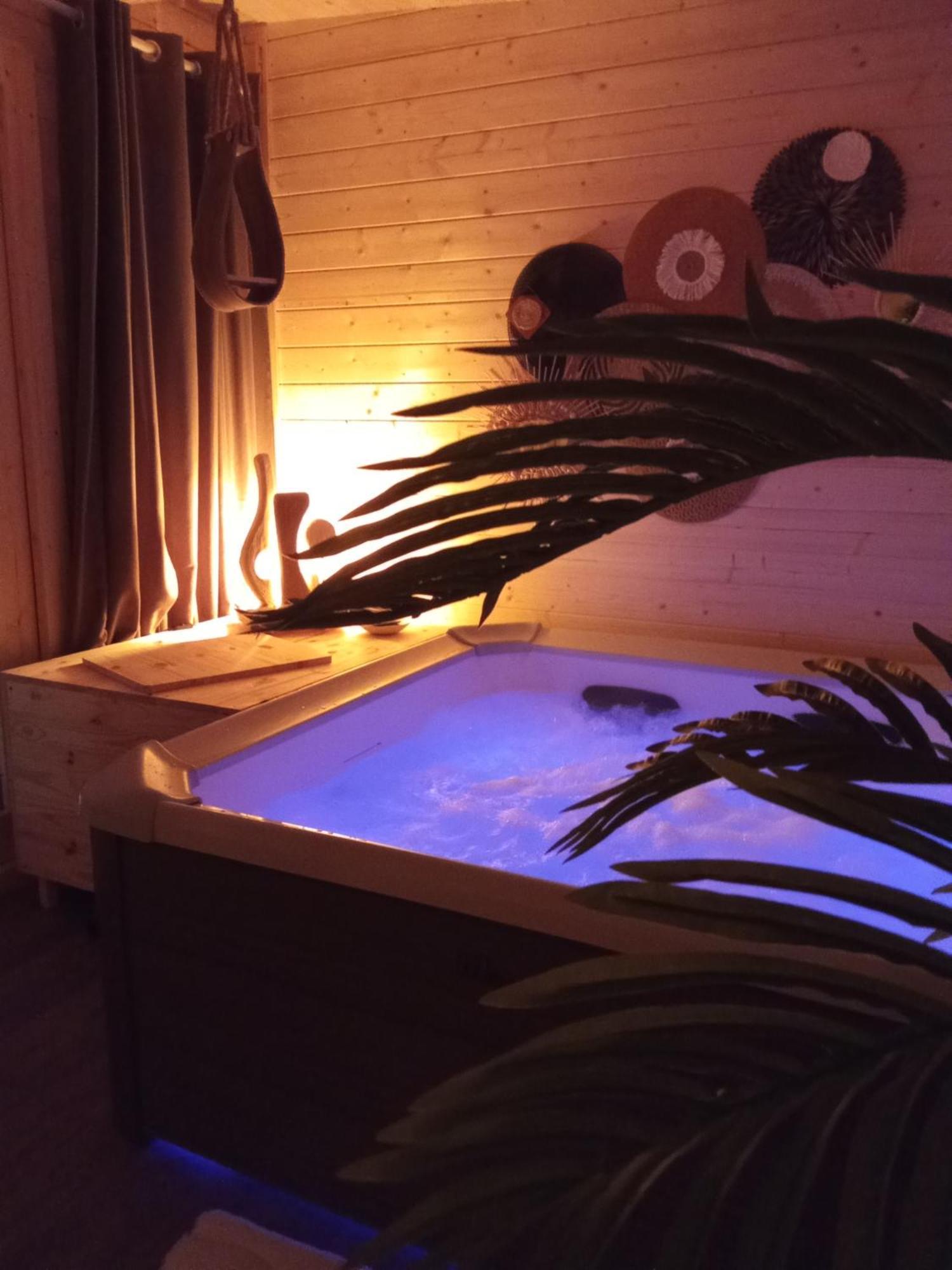 Lapausedegout Piscine Chambres Climatisees Jacuzzi Terrasse Lachapelle-Auzac Buitenkant foto
